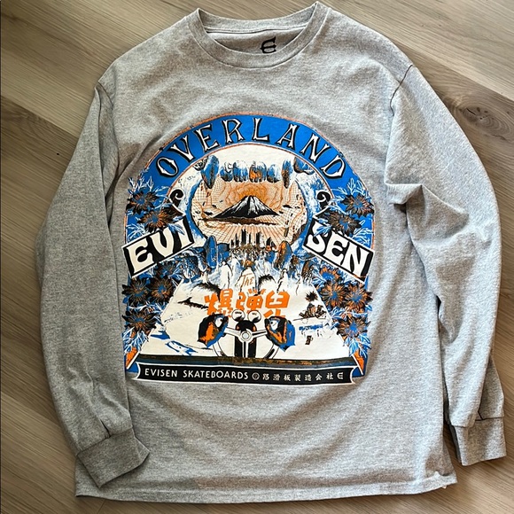 Gray Evisen Skateboards Graphic Long Sleeve Shirt
From Tokyo - Picture 1 of 2